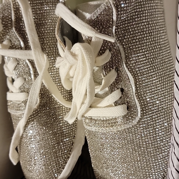 David's bridal bling sneakers NIB - Picture 4 of 5